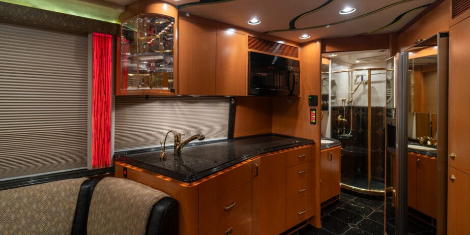 luxury-rv-marathon-coach-959-005