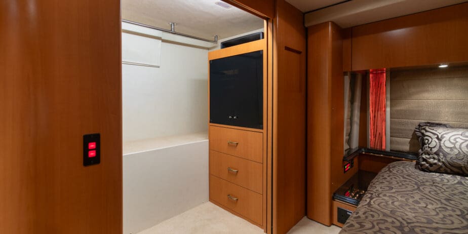 luxury-rv-marathon-coach-959-019