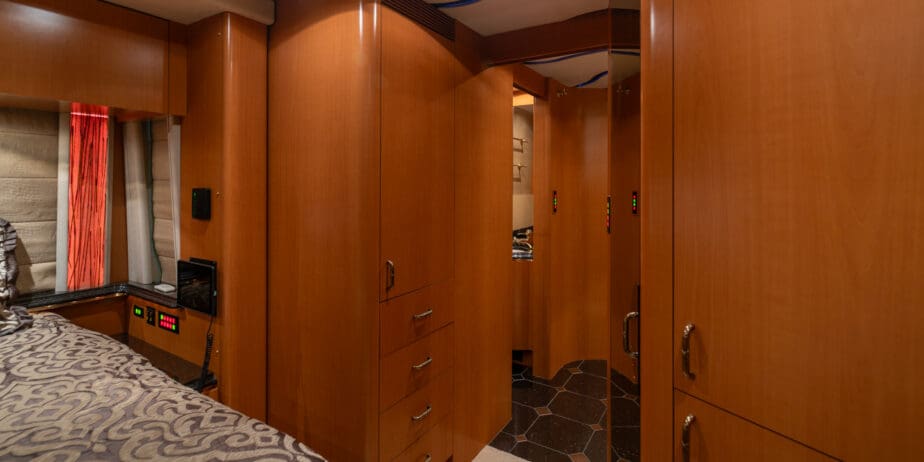 luxury-rv-marathon-coach-959-022