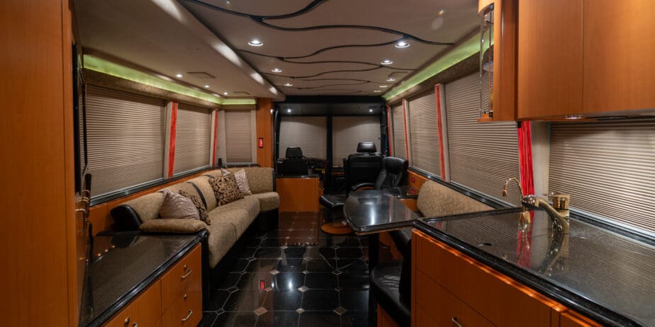 luxury-rv-marathon-coach-959-025