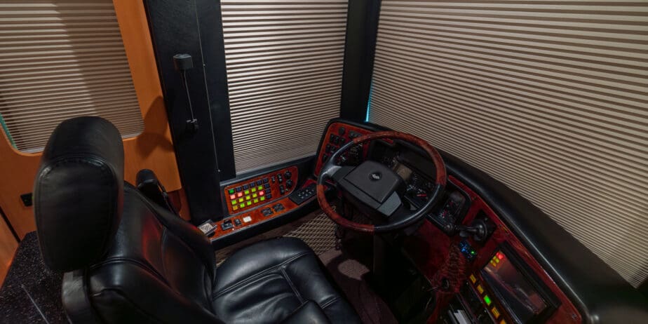 luxury-rv-marathon-coach-959-033