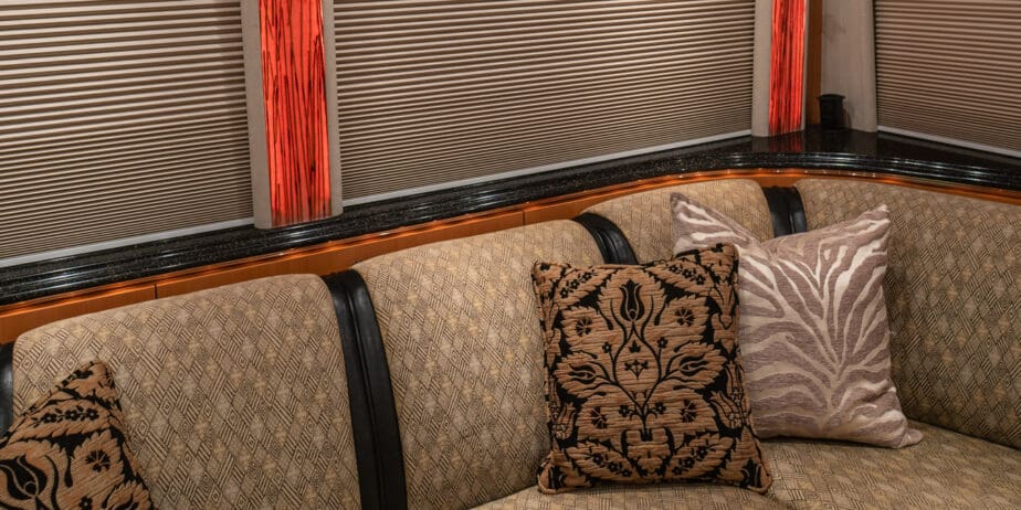 luxury-rv-marathon-coach-959-036
