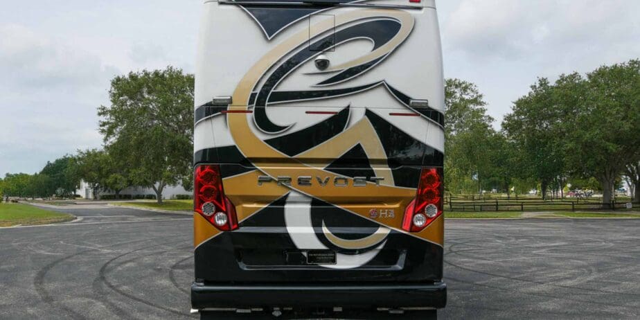 2003-Prevost-Liberty-Exterior-SM-06
