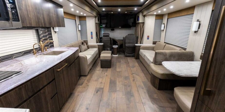 2019-Newell-P50-2349-Interior-SM-09_copy1