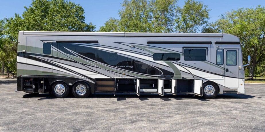 2021-Newmar-Dutch-Star-4326-Outside-01