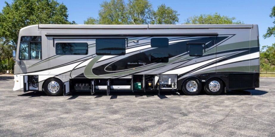 2021-Newmar-Dutch-Star-4326-Outside-02