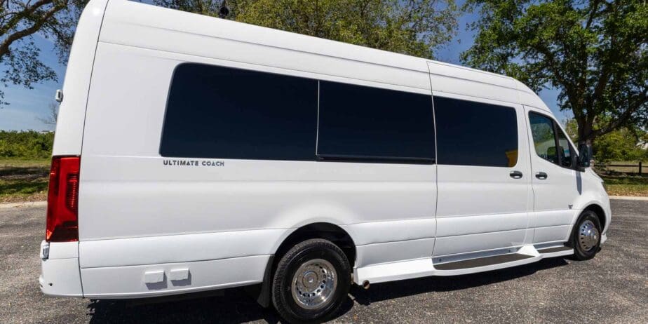 2024-Ultimate-Toys-Ultimate-Coach-Exterior-05