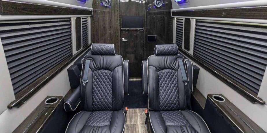 2024-Ultimate-Toys-Ultimate-Coach-Interior-07