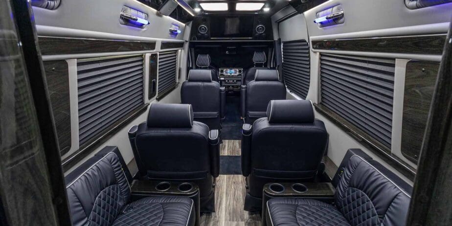 2024-Ultimate-Toys-Ultimate-Coach-Interior-09