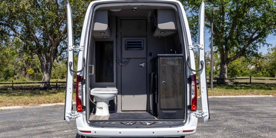 2024-Ultimate-Toys-Ultimate-Coach-Outside-1
