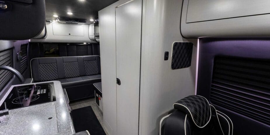 2025-OGV-1132-V-RV-Interior-SM-08