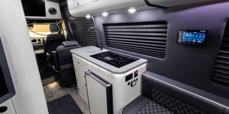 2025-OGV-1132-V-RV-Interior-SM-15