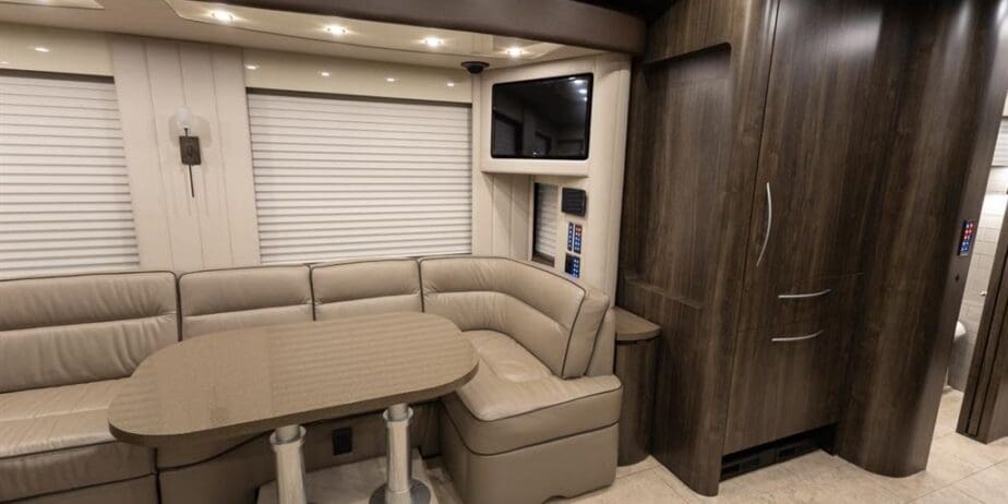 2440_Interior-08