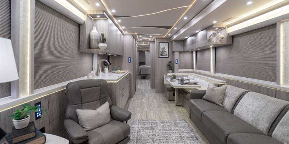 luxury-rv-marathon-coach-1405-001