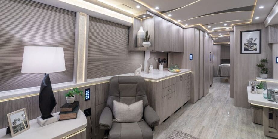 luxury-rv-marathon-coach-1405-002