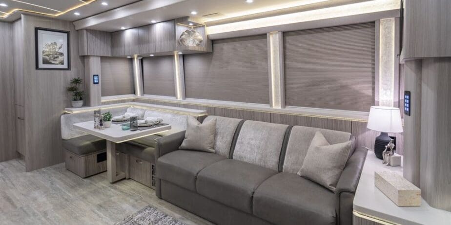 luxury-rv-marathon-coach-1405-003