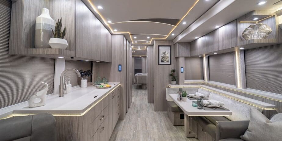 luxury-rv-marathon-coach-1405-004