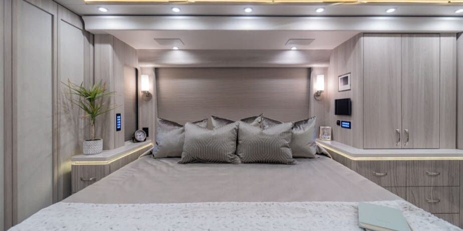 luxury-rv-marathon-coach-1405-012