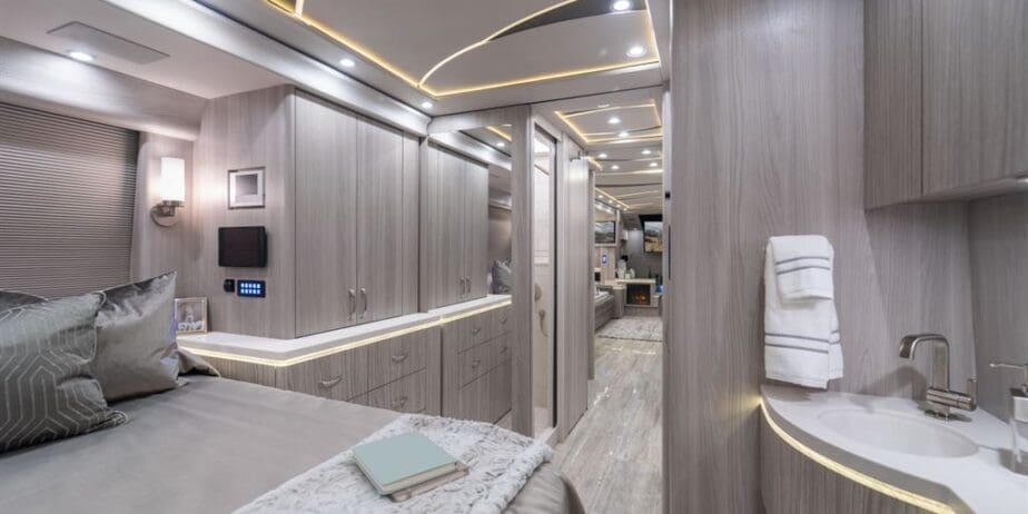 luxury-rv-marathon-coach-1405-017