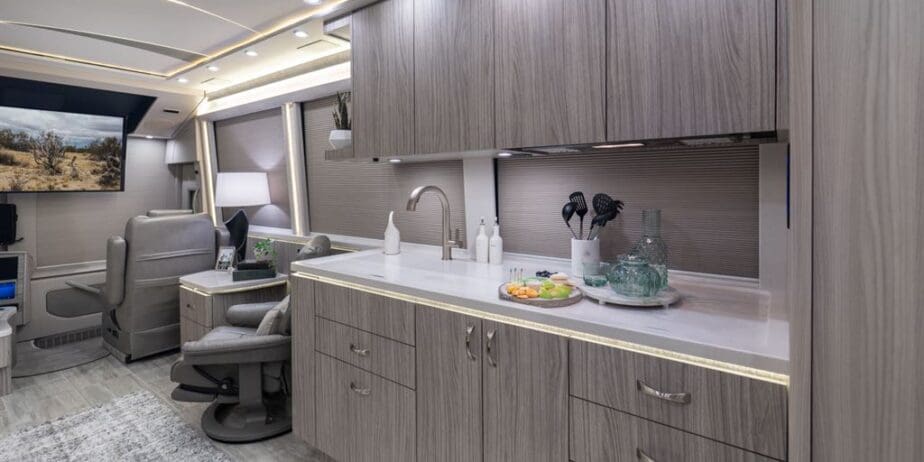 luxury-rv-marathon-coach-1405-023