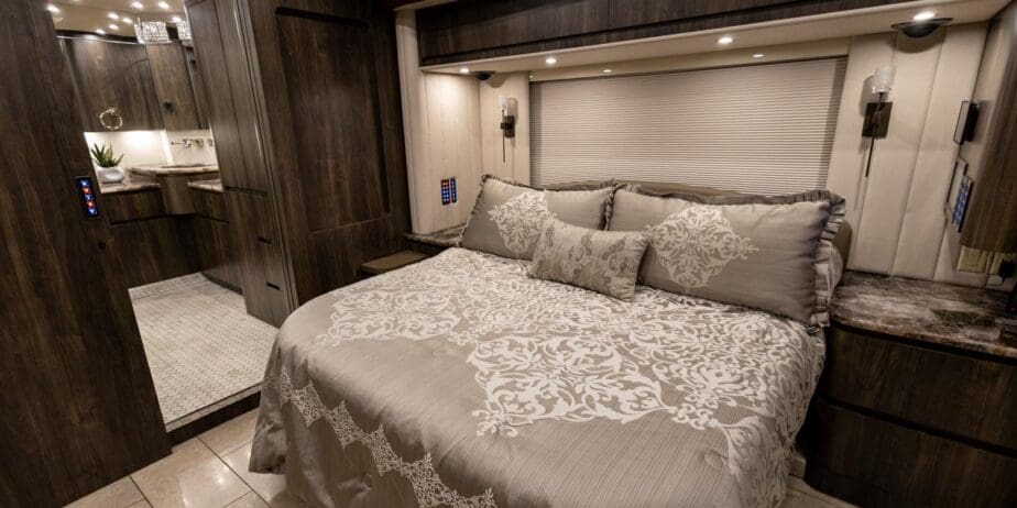 2440_Interior-12