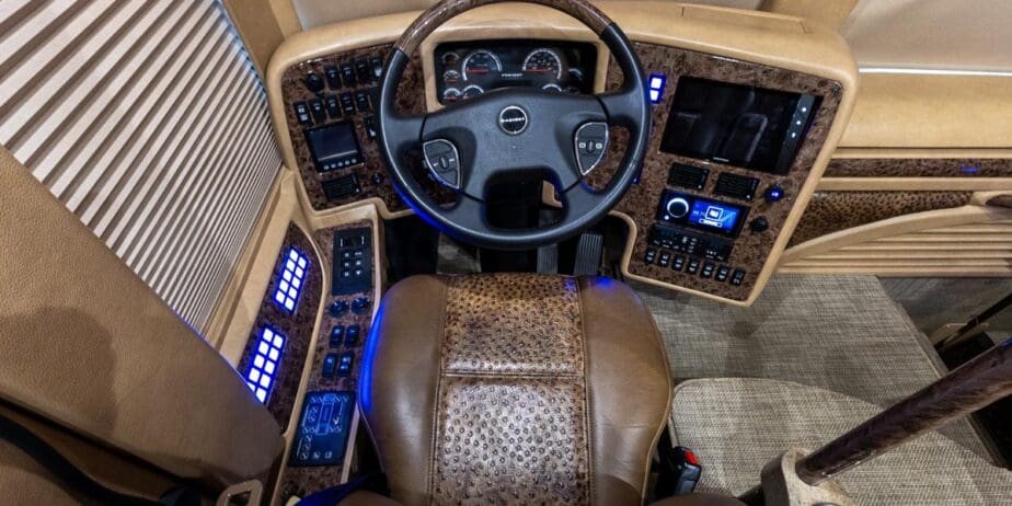 2561_Interior-01