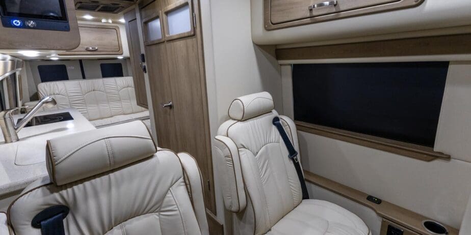 2582_Interior-04