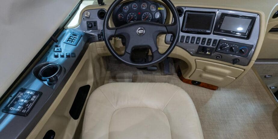 2585_Interior-01