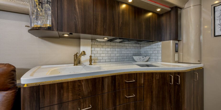 luxury-rv-marathon-coach-1258-007