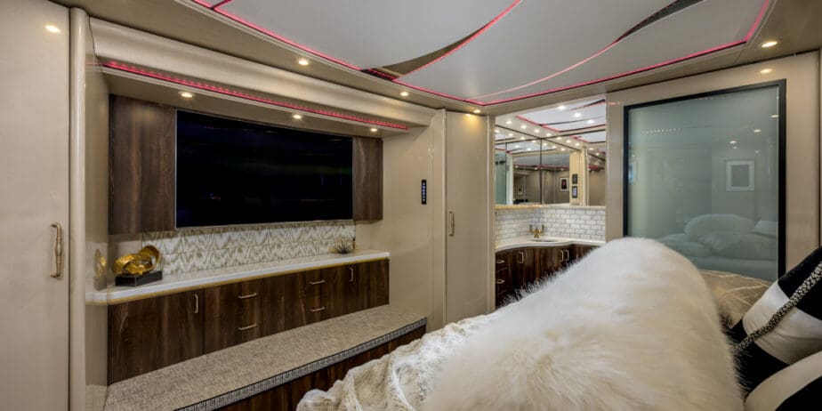 luxury-rv-marathon-coach-1258-011