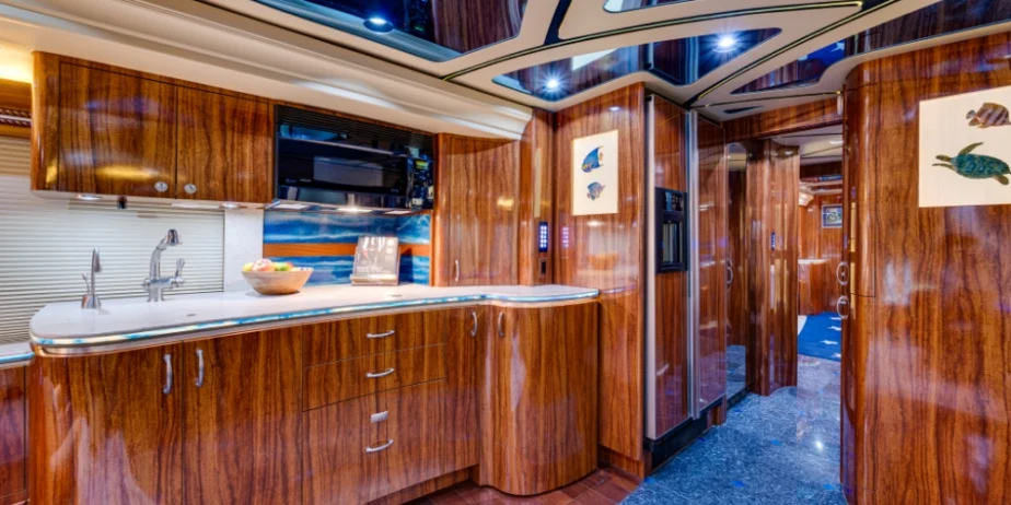 marathon_771_interior_6