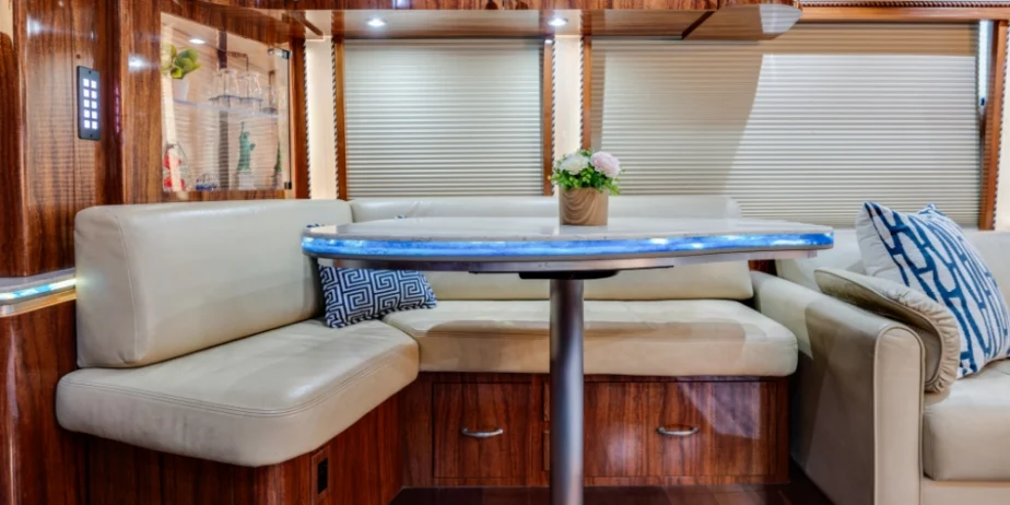 marathon_771_interior_9
