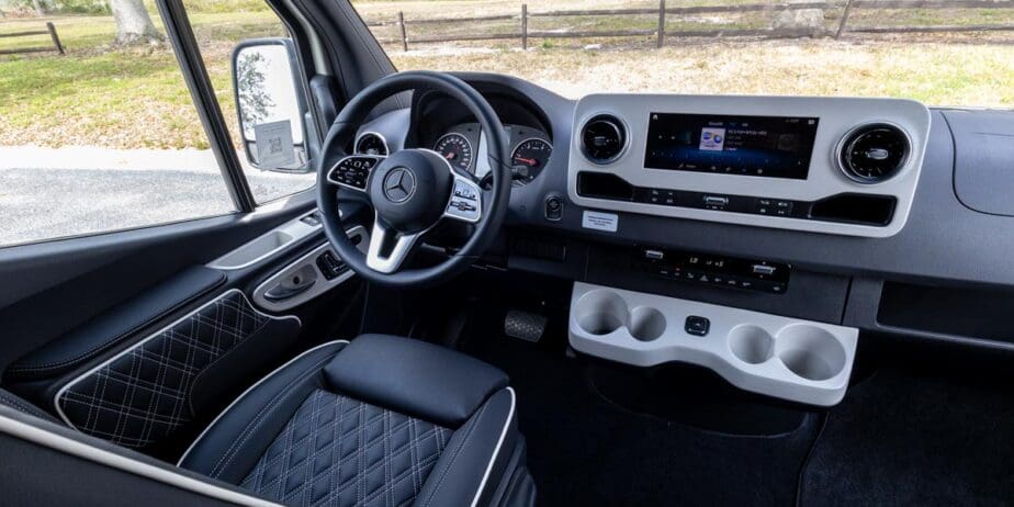 2467_Interior-01