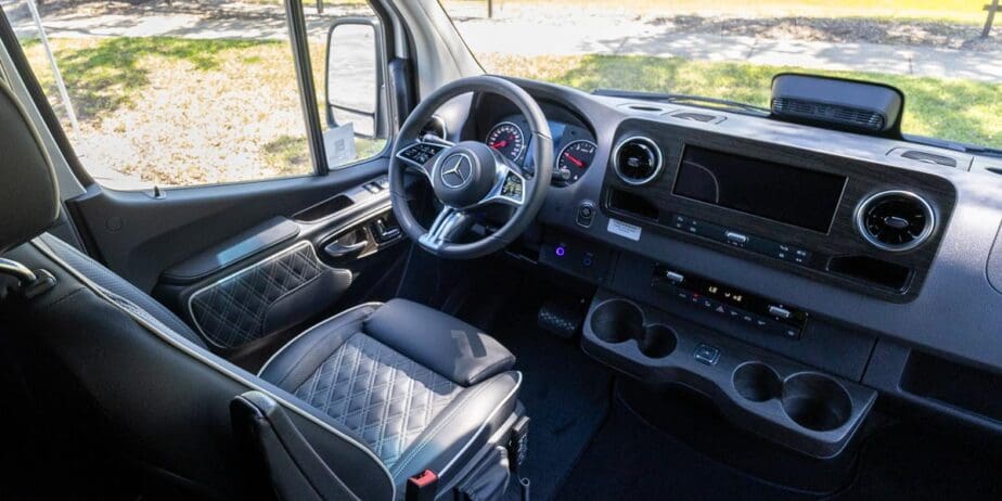 2577_Interior-02