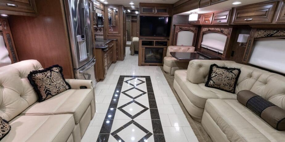 2595_Interior-02