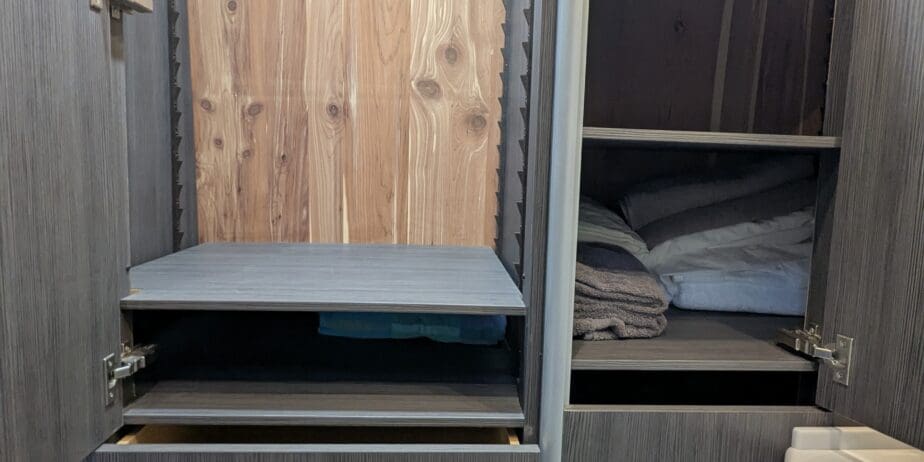 Interior-10