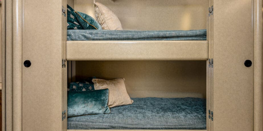 luxury-rv-marathon-coach-1288-011