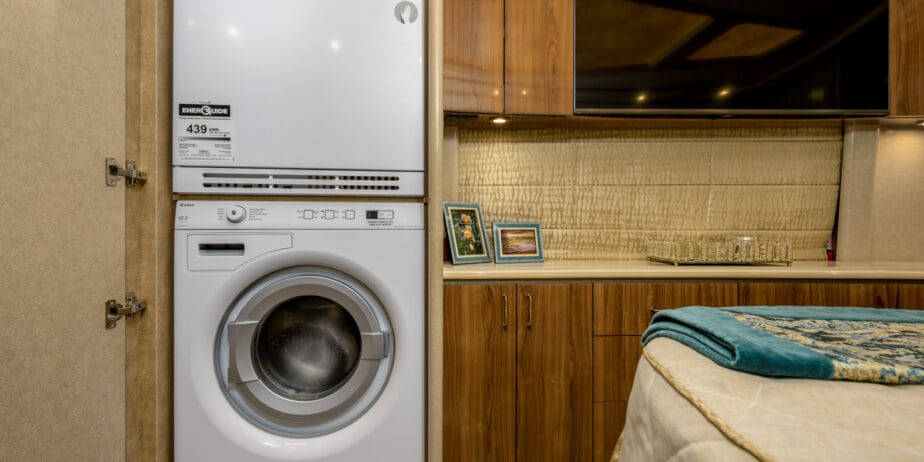 luxury-rv-marathon-coach-1288-018