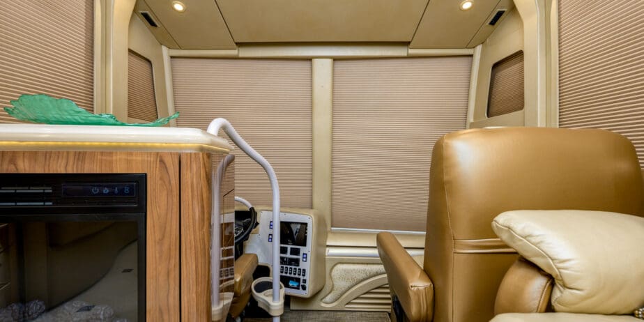 luxury-rv-marathon-coach-1288-025
