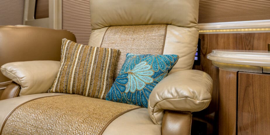 luxury-rv-marathon-coach-1288-026