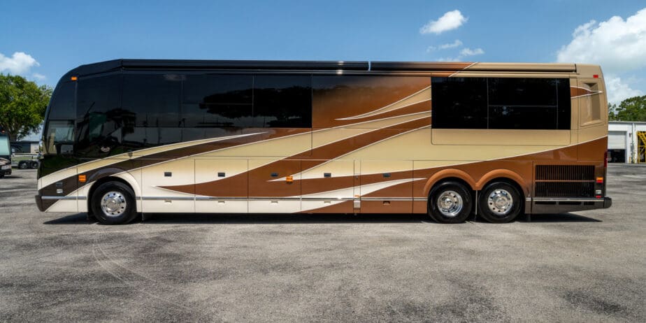 luxury-rv-marathon-coach-1288-033