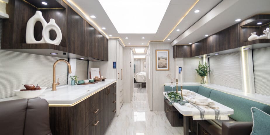 luxury-rv-marathon-coach-1408-005