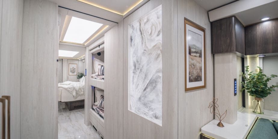 luxury-rv-marathon-coach-1408-008