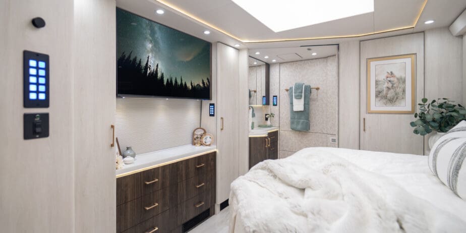 luxury-rv-marathon-coach-1408-015