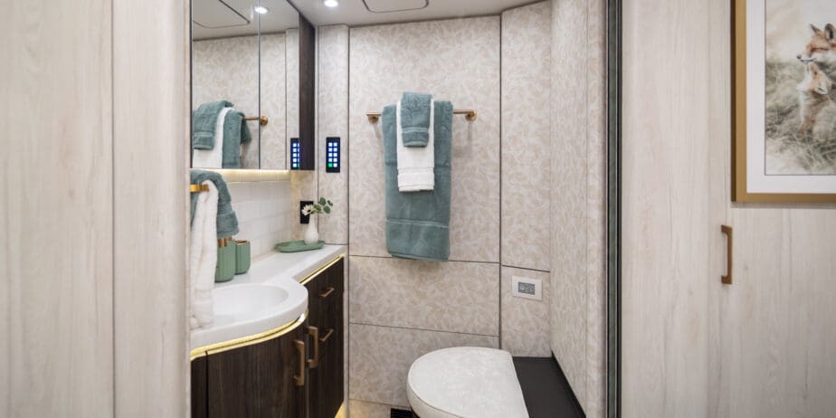 luxury-rv-marathon-coach-1408-019