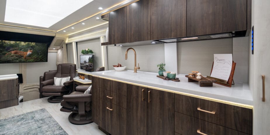 luxury-rv-marathon-coach-1408-026