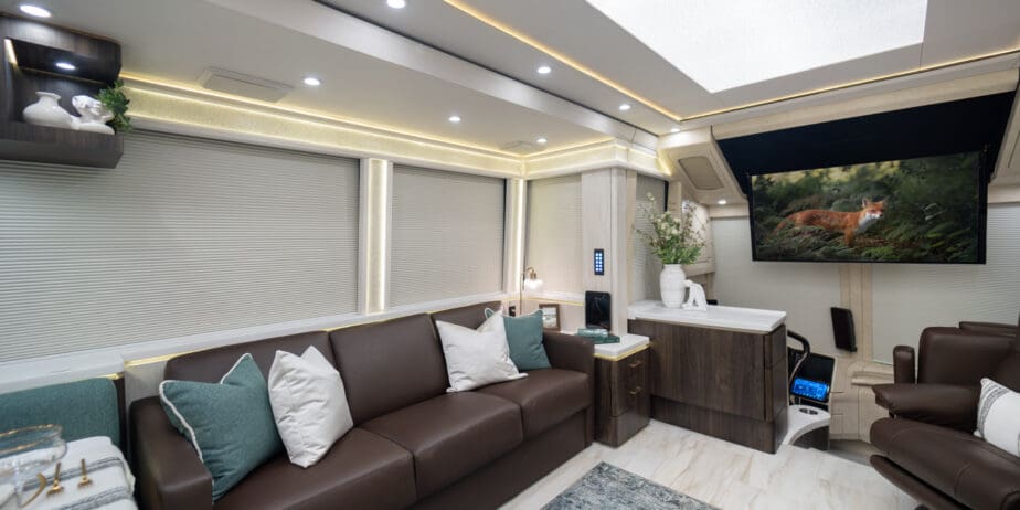 luxury-rv-marathon-coach-1408-029