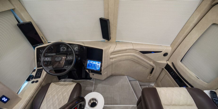 luxury-rv-marathon-coach-1408-031