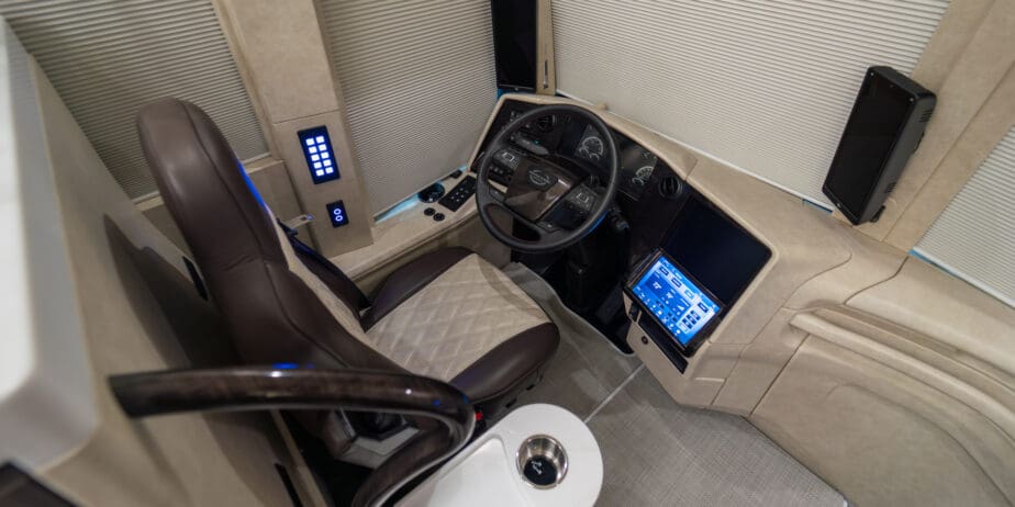 luxury-rv-marathon-coach-1408-032