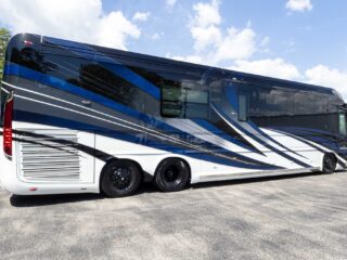 2020-Newell-P50-Exterior-SM-04